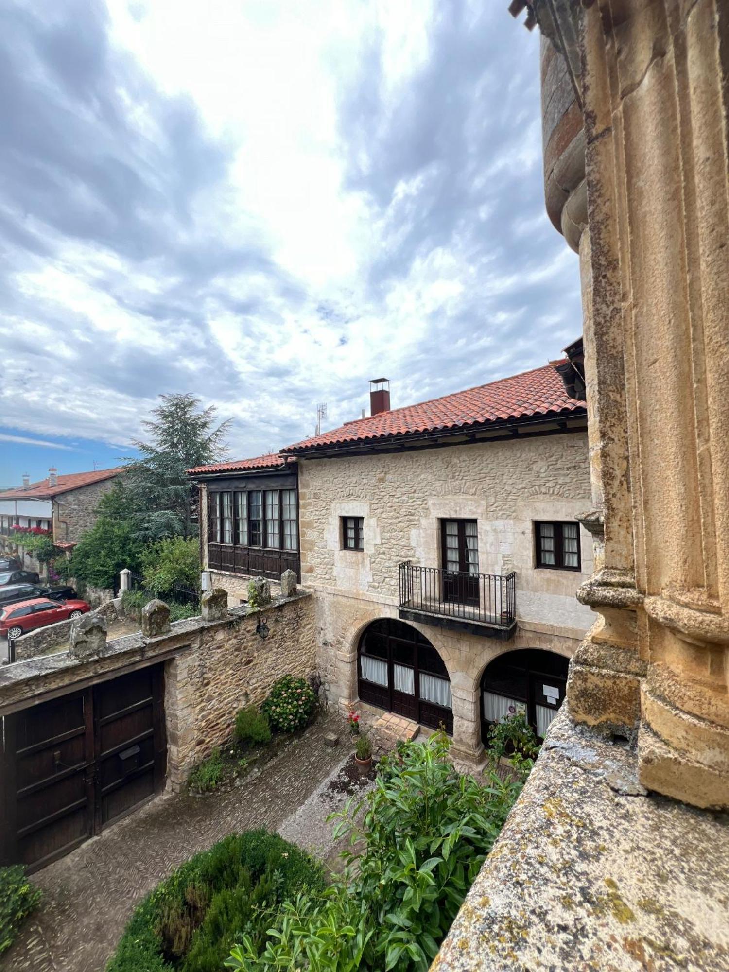 Palacio De Los Alvarado En Las Merindades El Ribero Екстериор снимка