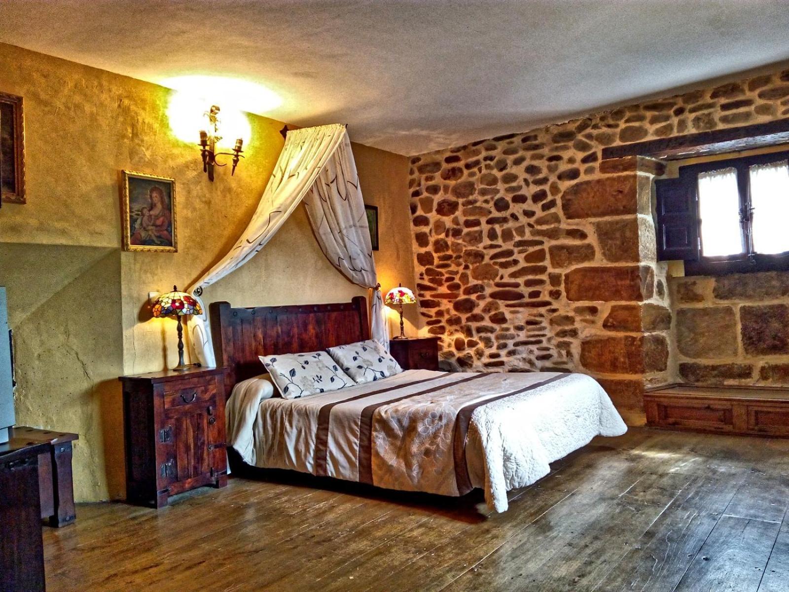 Palacio De Los Alvarado En Las Merindades El Ribero Екстериор снимка