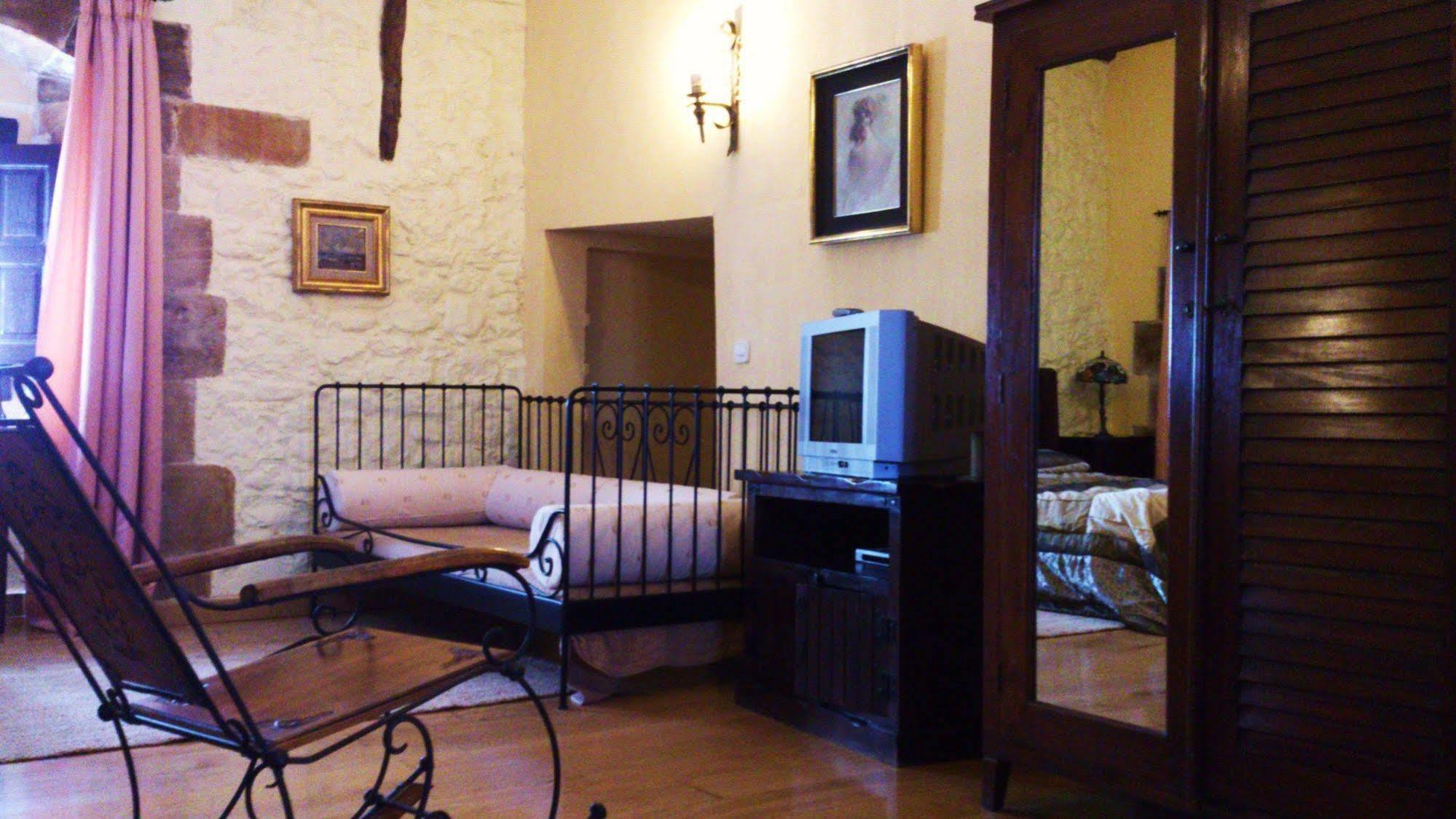 Palacio De Los Alvarado En Las Merindades El Ribero Екстериор снимка