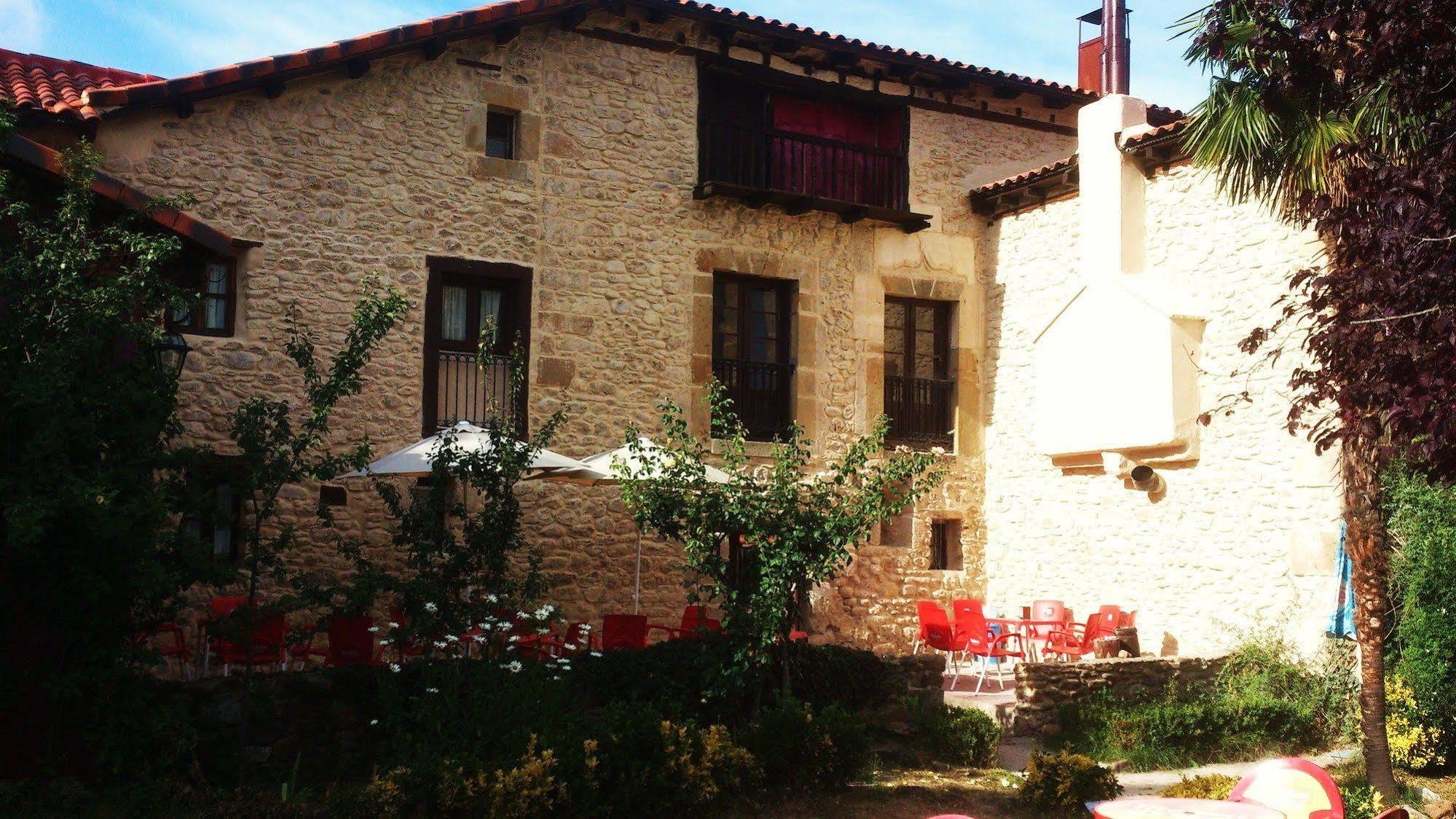 Palacio De Los Alvarado En Las Merindades El Ribero Екстериор снимка